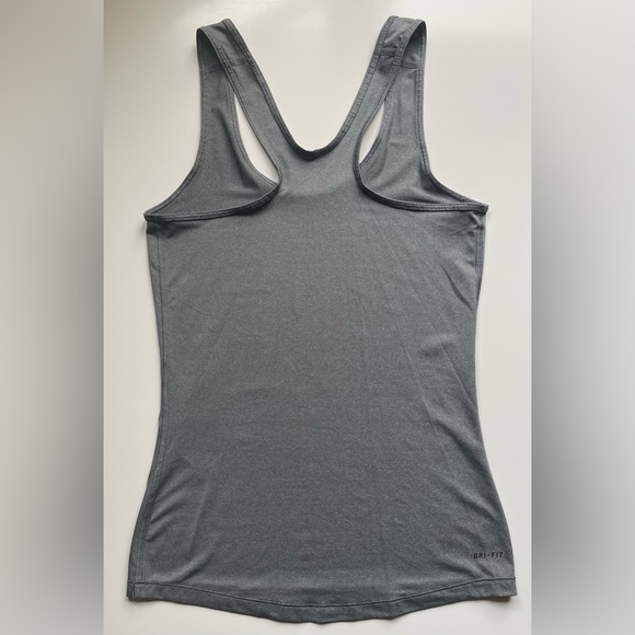 Nike Pro Tank - Picture 2 of 3